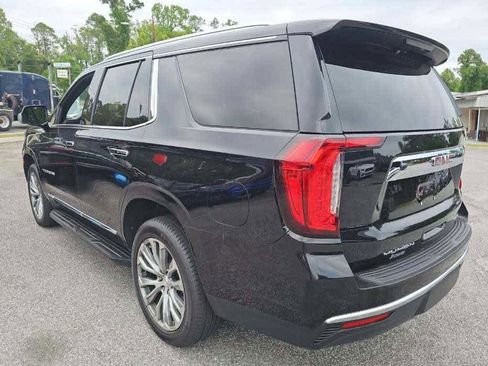 Used 2022 GMC Yukon SLT w/ SLT Premium Package AWD/4WD image 2