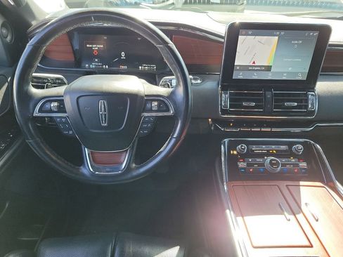 Used 2021 Lincoln Navigator Reserve image 6