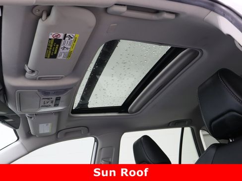 Used 2023 Toyota RAV4 Limited image 27