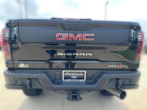 Used 2024 GMC Sierra 2500 AT4X w/ AT4X AEV Edition AWD/4WD image 4