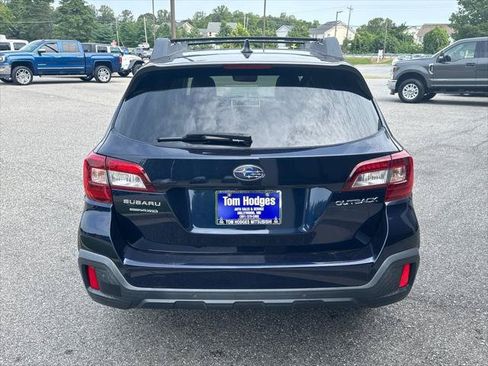 Used 2018 Subaru Outback 2.5i Limited AWD/4WD image 5