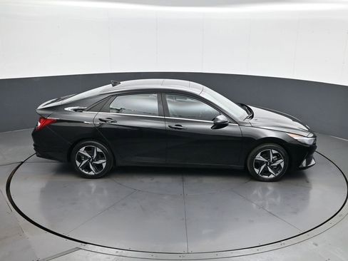 Certified 2023 Hyundai Elantra Limited image 16