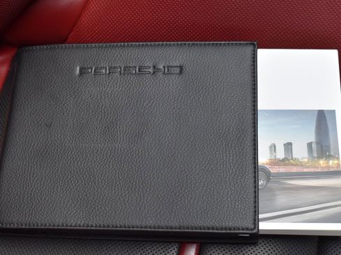 Used 2021 Porsche Cayenne Turbo image 59