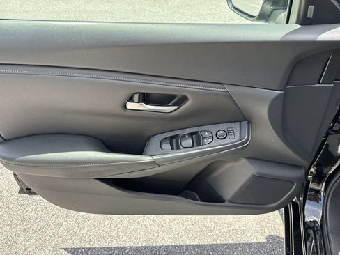 Used 2023 Nissan Sentra SV FWD image 38