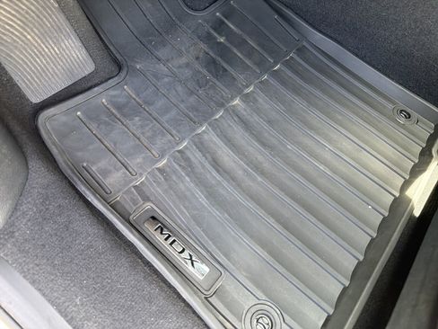 Certified 2023 Acura MDX FWD w/ Technology Package image 17