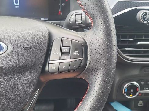 Certified 2025 Ford Escape ST-Line Select AWD/4WD image 18