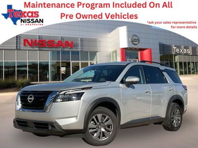 Used 2024 Nissan Pathfinder SV
