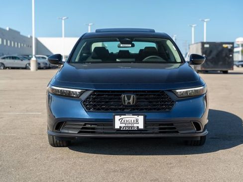 New 2025 Honda Accord SE image 2