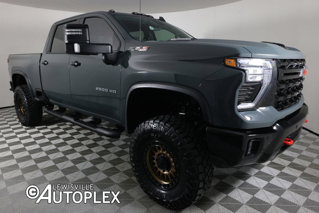 Used 2026 Chevrolet Silverado 2500 ZR2 AWD/4WD image 3