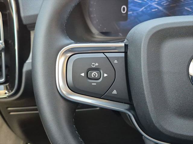 Used 2026 Volvo XC40 B5 Plus AWD/4WD image 14