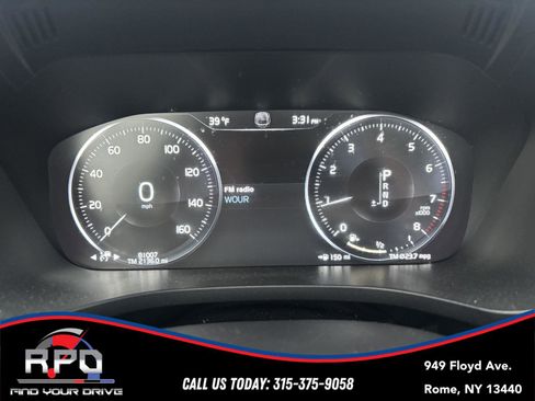 Used 2020 Volvo XC60 T6 Momentum image 20