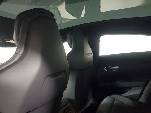 Used 2022 Audi e-tron GT Premium Plus image 13