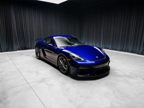 Used 2021 Porsche 718 Cayman GT4 RWD image 13