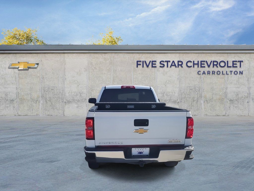 Used 2015 Chevrolet Silverado 1500 LT w/ LT Convenience Package AWD/4WD image 7