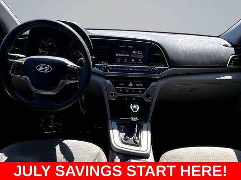 Used 2017 Hyundai Elantra SE FWD image 10