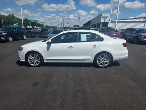 Used 2017 Volkswagen Jetta SEL FWD image 6