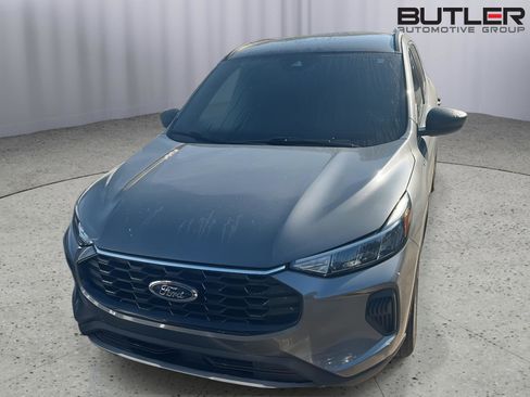 Certified 2025 Ford Escape ST-Line w/ Tech Pack #1 image 3