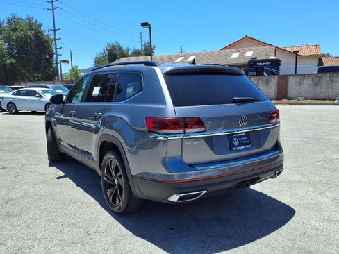 Certified 2023 Volkswagen Atlas SE FWD image 8