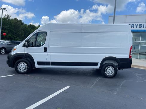 Used 2026 RAM ProMaster 2500 w/ Convenience Group FWD image 5