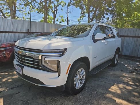 Used 2025 Chevrolet Tahoe LT image 1