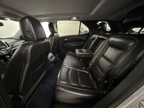 Used 2021 Chevrolet Equinox LT image 19