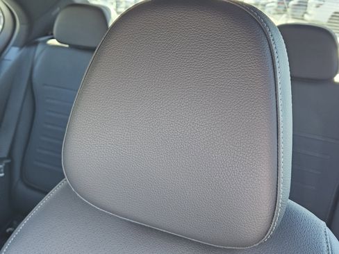 Used 2025 Mercedes-Benz C 300 Sedan image 15