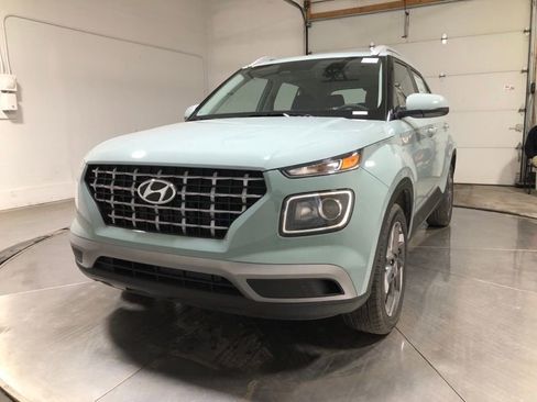 New 2026 Hyundai Venue SEL image 3