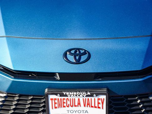 Used 2026 Toyota Camry SE image 13