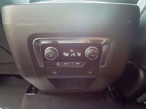 Used 2021 Chevrolet Tahoe LT AWD/4WD image 16