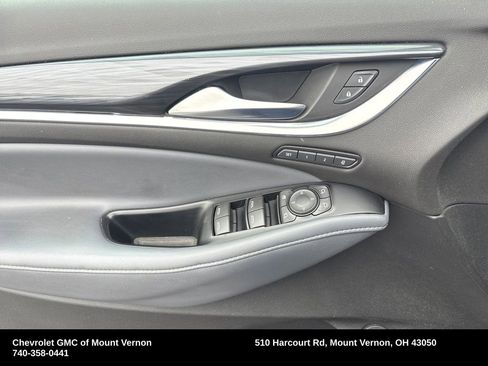 Used 2023 Buick Enclave Premium image 13