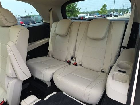 Used 2023 Mercedes-Benz GLS 450 4MATIC image 19