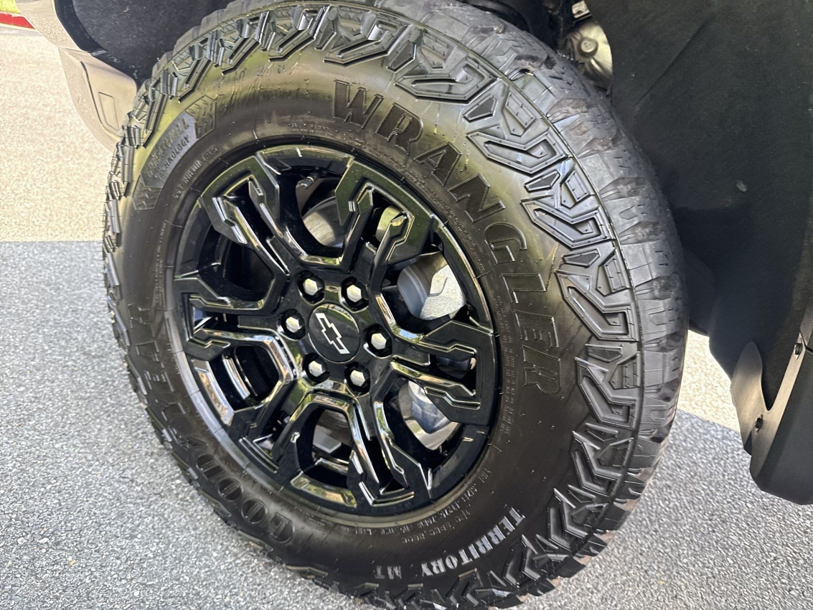 Used 2026 Chevrolet Silverado 1500 ZR2 AWD/4WD image 11