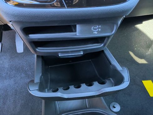 New 2026 Chrysler Pacifica Select w/ S Appearance Package image 33