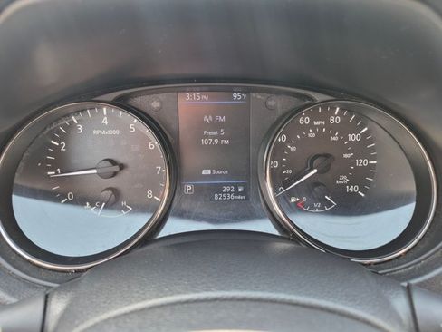 Used 2019 Nissan Rogue SV w/ Premium Package AWD/4WD image 10