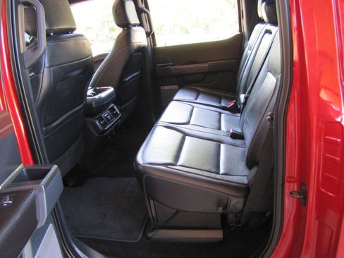 Used 2022 Ford F150 Lariat w/ Equipment Group 502A High AWD/4WD image 16