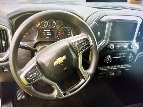 Used 2020 Chevrolet Silverado 3500 LT image 7