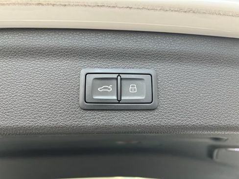 Used 2022 Audi Q3 2.0T Premium AWD/4WD image 23