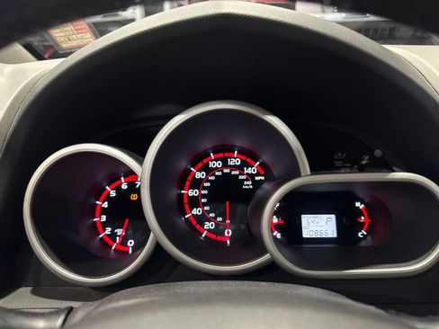 Used 2010 Pontiac Vibe AWD w/ Sun And Sound Package image 11