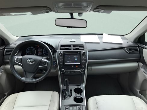 Certified 2017 Toyota Camry XLE FWD image 15