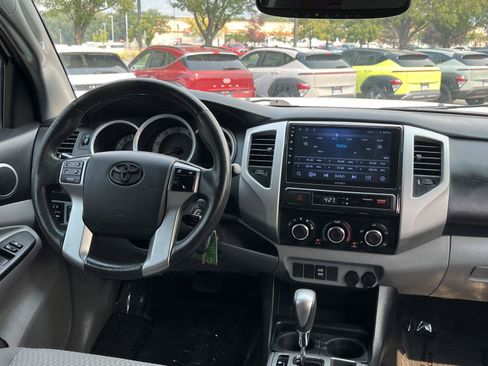 Used 2012 Toyota Tacoma PreRunner w/ SR5 Pkg RWD image 23