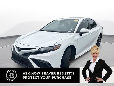 Used 2023 Toyota Camry SE FWD image 1