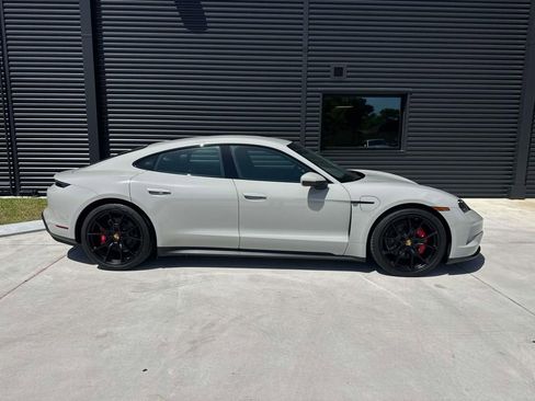 Used 2025 Porsche Taycan 4S image 10