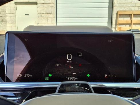 Certified 2025 GMC Sierra EV Denali image 10