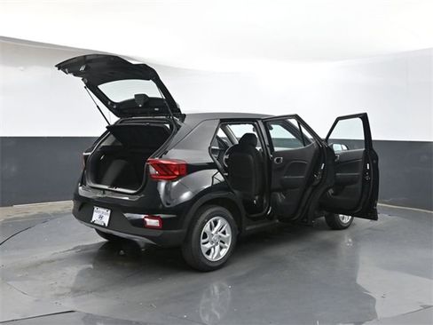 Used 2025 Hyundai Venue SE image 37