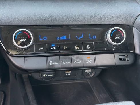 Used 2022 Hyundai Elantra SEL FWD image 24