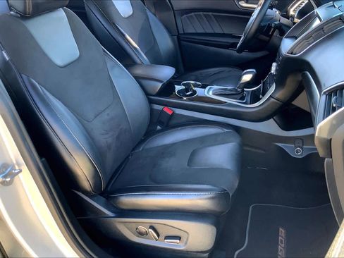 Used 2018 Ford Edge Sport w/ Technology Package image 7