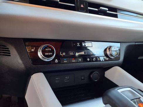 Used 2023 Mitsubishi Outlander SEL image 15