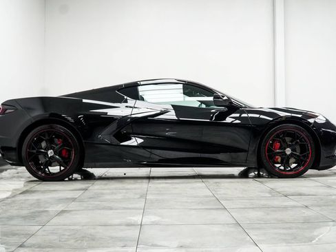 Used 2022 Chevrolet Corvette Stingray Coupe w/ 1LT RWD image 7