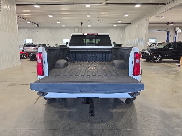 Used 2024 Chevrolet Silverado 3500 High Country w/ Technology Package AWD/4WD image 27
