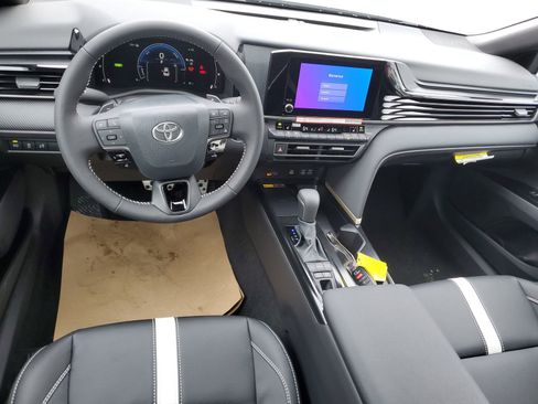 New 2026 Toyota Camry SE image 10